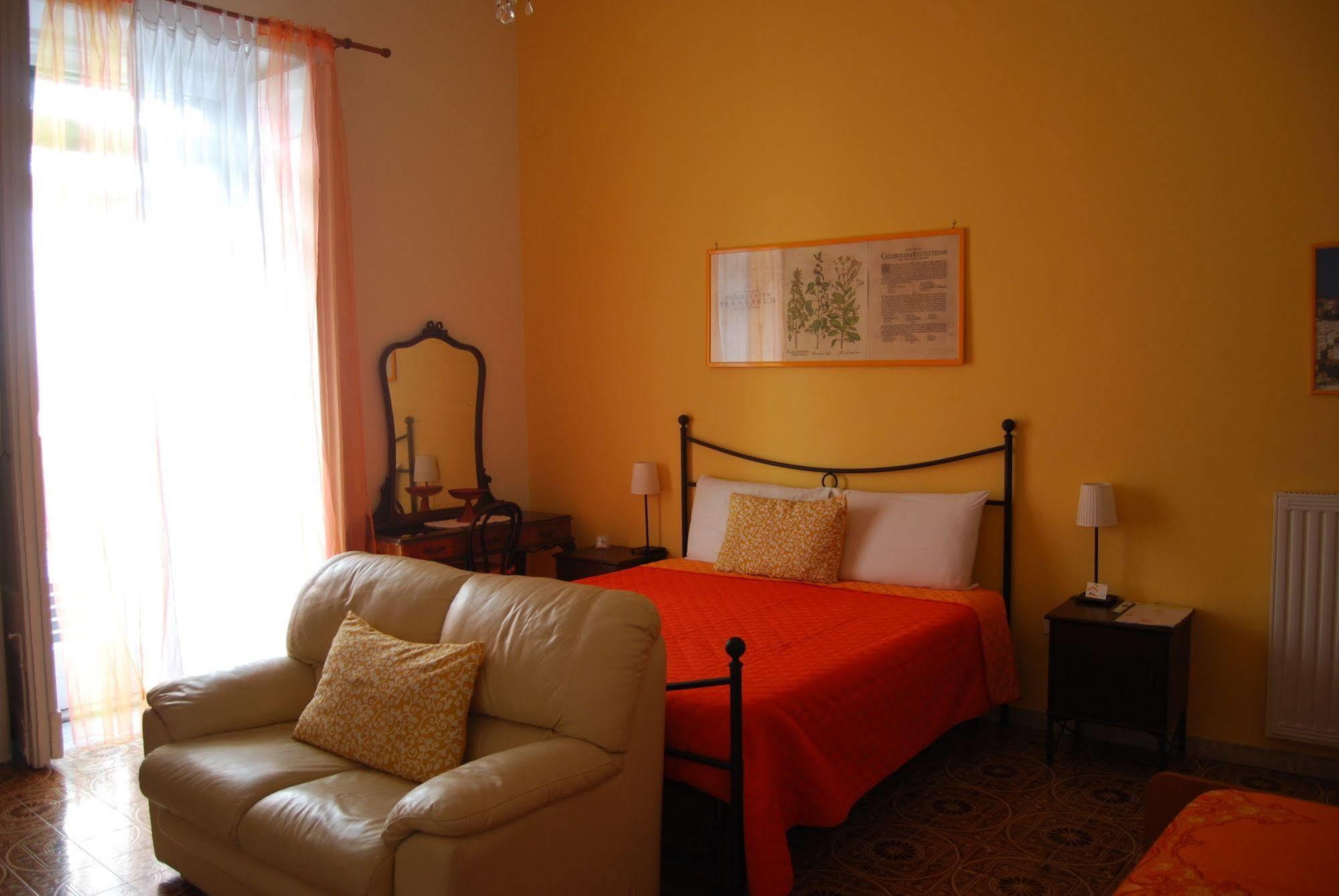 Bed And Breakfast Casa Mariella Naples Luaran gambar