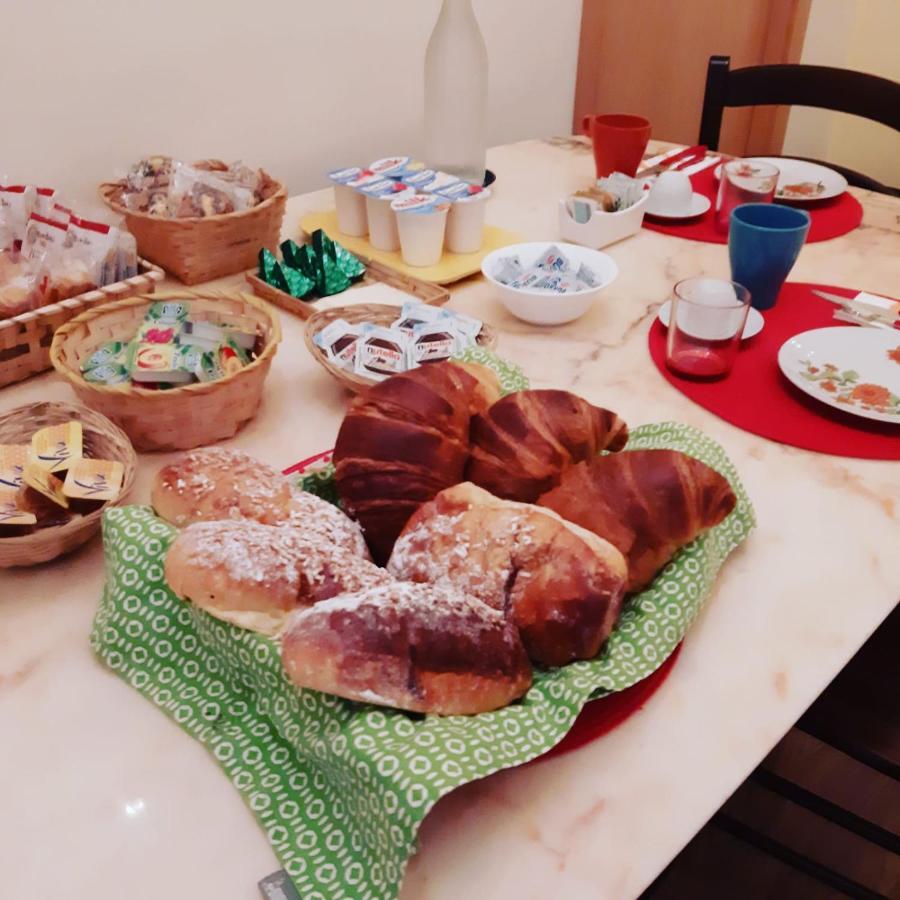 Bed And Breakfast Casa Mariella Naples Luaran gambar